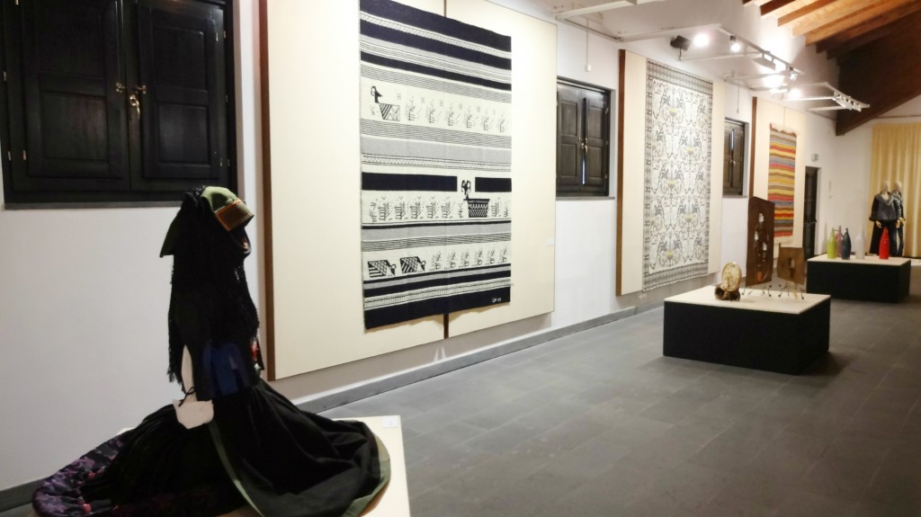 TESSINGIU 48^ Mostra dell'Artigianato Sardo. Fino al 6 settembre 2015 sarà visitabile presso il Museo MURATS e in altri locali del centro di Samugheo la mostra dell'artigianato Sardo Tessìngiu.